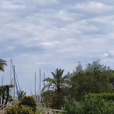 Rez De Jardin Marina Baie Des Anges Appartement *